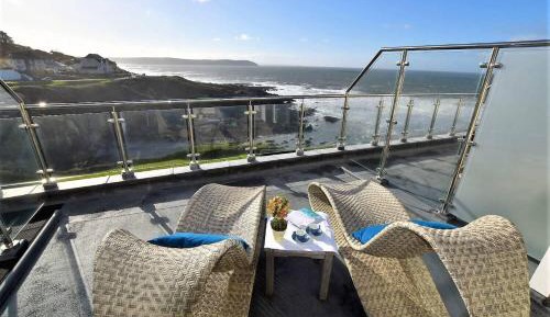 Deluxe Double Room with Balcony and Sea View