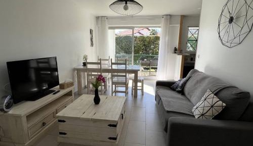 Apartment (3 Adults)