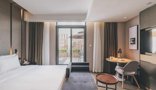 Superior Double Room with City View 