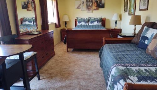 Queen Room with Garden View