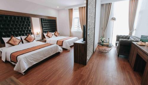 Deluxe Family Room