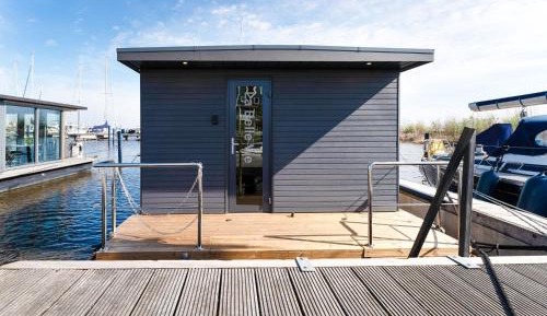 Two-Bedroom House Boat