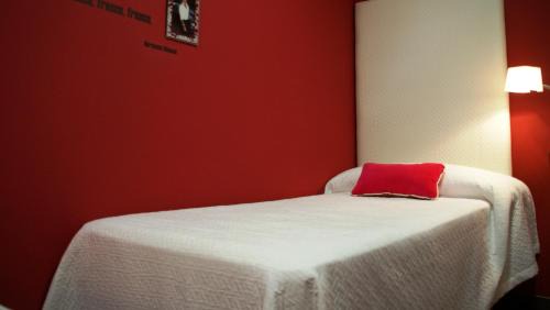 Single Room with Private Bathroom