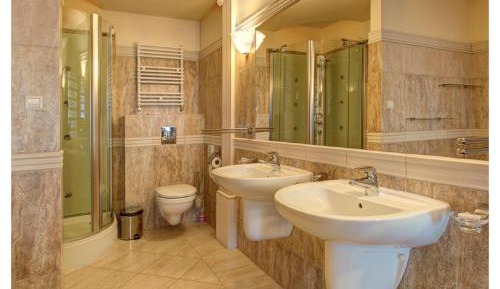 Apartment (2 Adults)