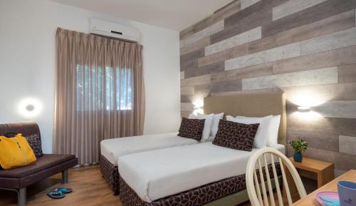 Large Family Two-Bedrooms with Garden Access