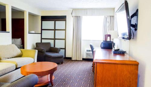 Suite with Two Queen Beds - Non-Smoking