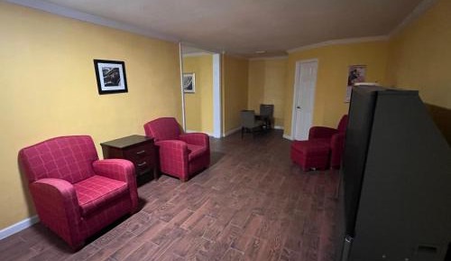 Deluxe King Suite