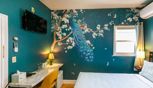 Queen Room with Spa Bath