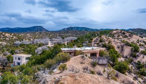Six Bedroom Holiday Home