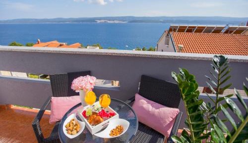 Studio Apartment with Sea View