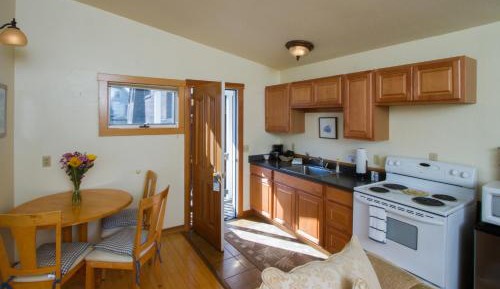 Queen Suite with Sofa Bed - Pet Friendly