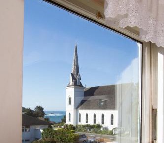 Queen Room with Sea View - Not Pet Friendly