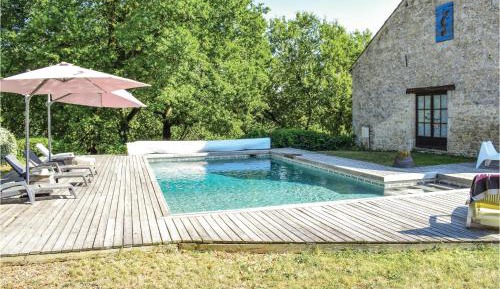 One-Bedroom Holiday Home