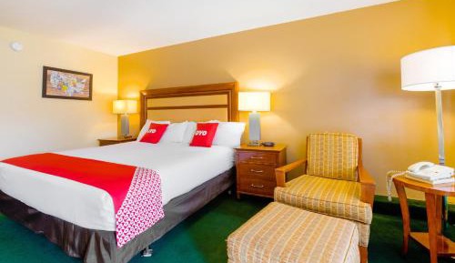 Premium King Bed with Kitchenette