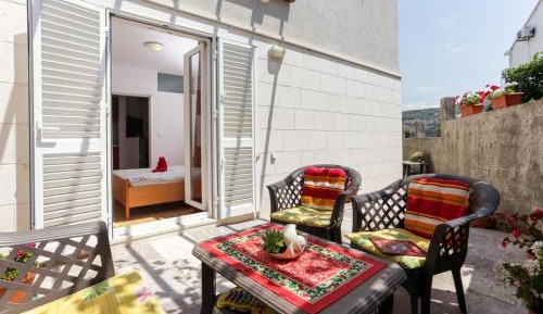 One-Bedroom Apartment with Terrace