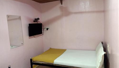 Quadruple Room with Shared Bathroom