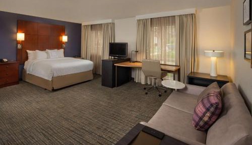Queen Studio Suite