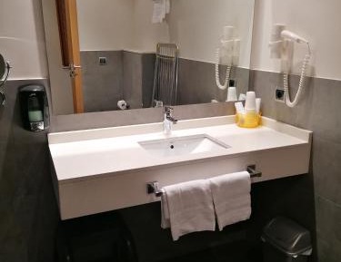 Comfort Twin Room With Terrace