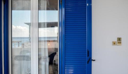 Studio Apartment with Sea View