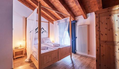 King Room with Balcony