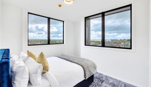 Three-Bedroom Family Apartment with free secure parking