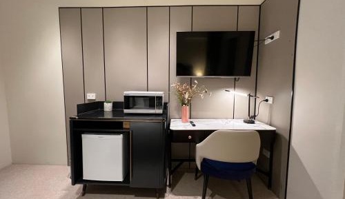 Deluxe Queen Room