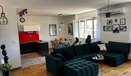 Deluxe Apartment