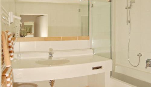Medium Double Room