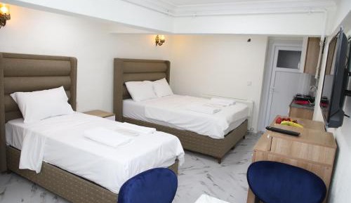 Economy Triple Room