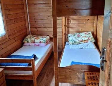 Bungalow (5 Adults)