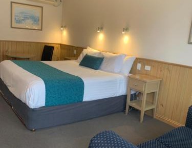 King Room with Spa Bath