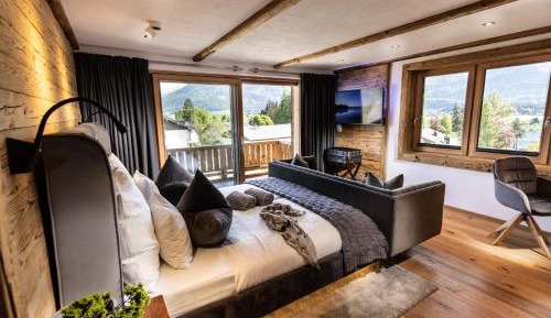Luxury Duplex Apartment with Lake View