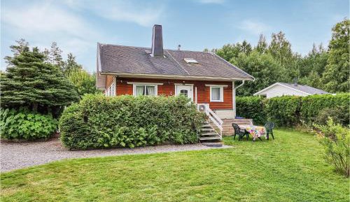 Three-Bedroom Holiday Home 