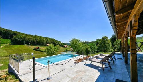 Three-Bedroom Holiday Home 