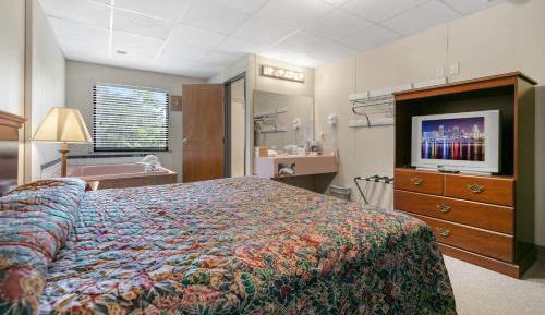 Deluxe King Room