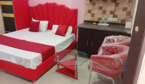 Deluxe Queen Room