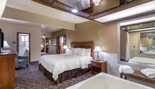 King Suite with Spa Bath