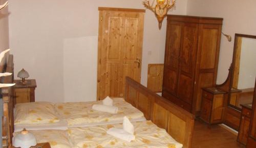 Apartment (4 Adults)