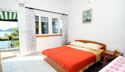 Studio with Terrace and Sea View