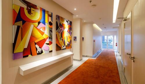 Standard Wing Room