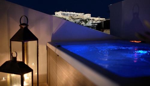 ATHINAIDOS PREMIUM QUARTER WITH JACUZZI by K&K