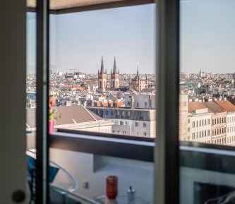 Rooftop Apartment (Sun View)