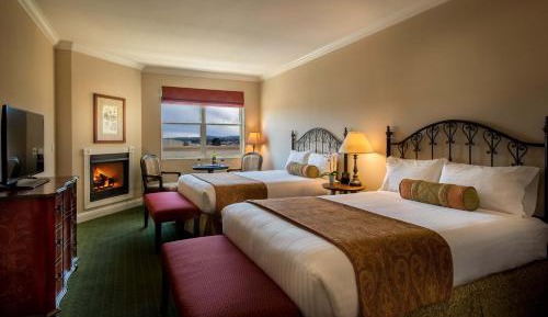 Deluxe Queen Room with Two Queen Beds
