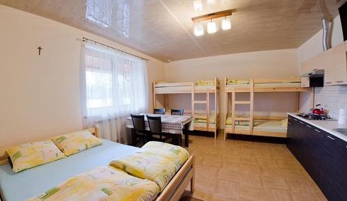 6-Bed Mixed Dormitory Room