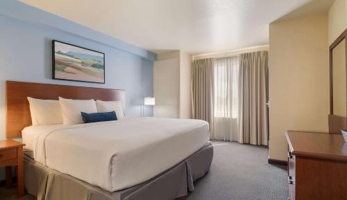 King Suite with Sitting Area