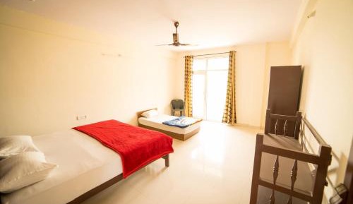 Deluxe Suite with Lake View