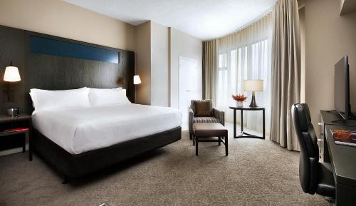 Tower Deluxe Suite