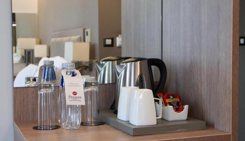 Premier Double Room - Free Parking and Wifi