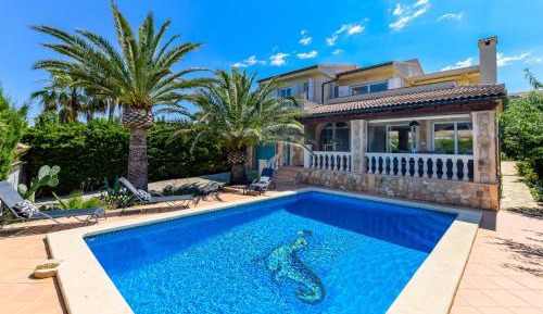 Villa with Sea View