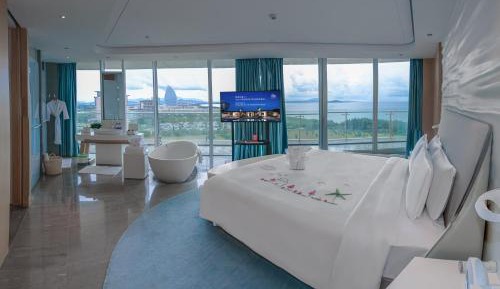 Queen Suite with Sea View